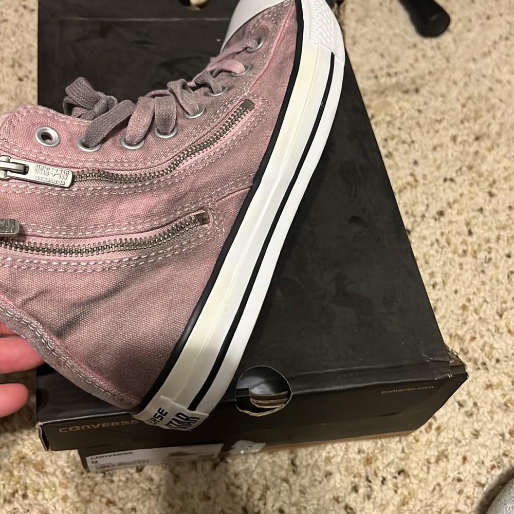 Used Converse - Picture 6 of 7